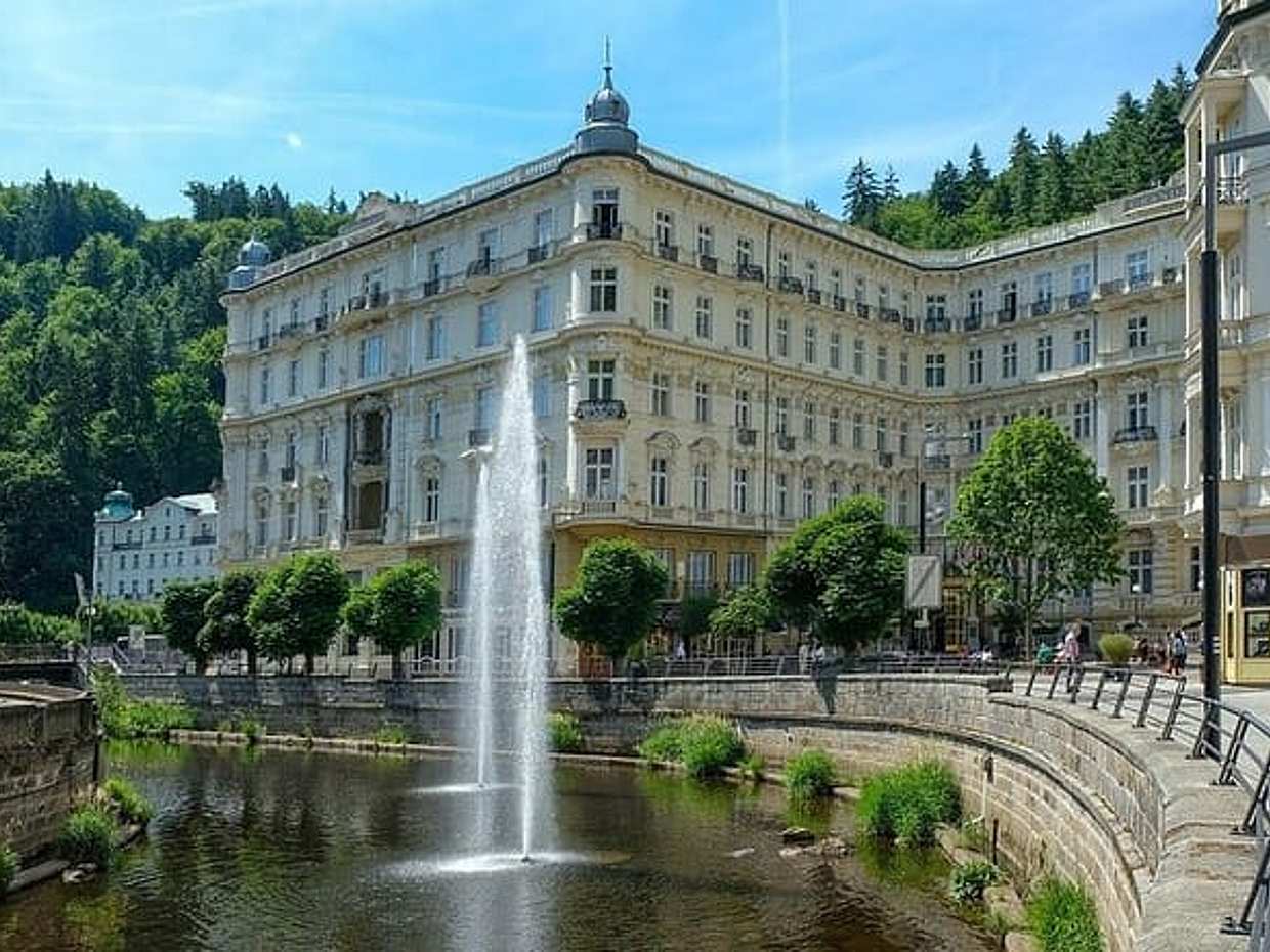 Private Transfer > Munich to Prague with 3h Stop in Karlovy Vary, photo 5