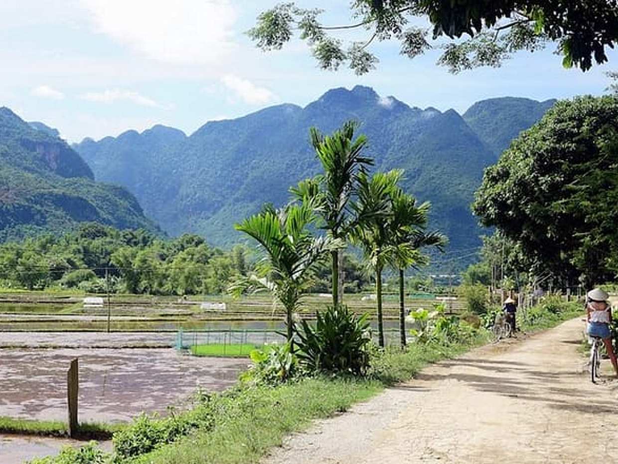 2days 1night Mai Chau Classic Tour from Hanoi