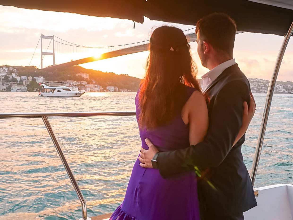 Dinner on a Private Yacht