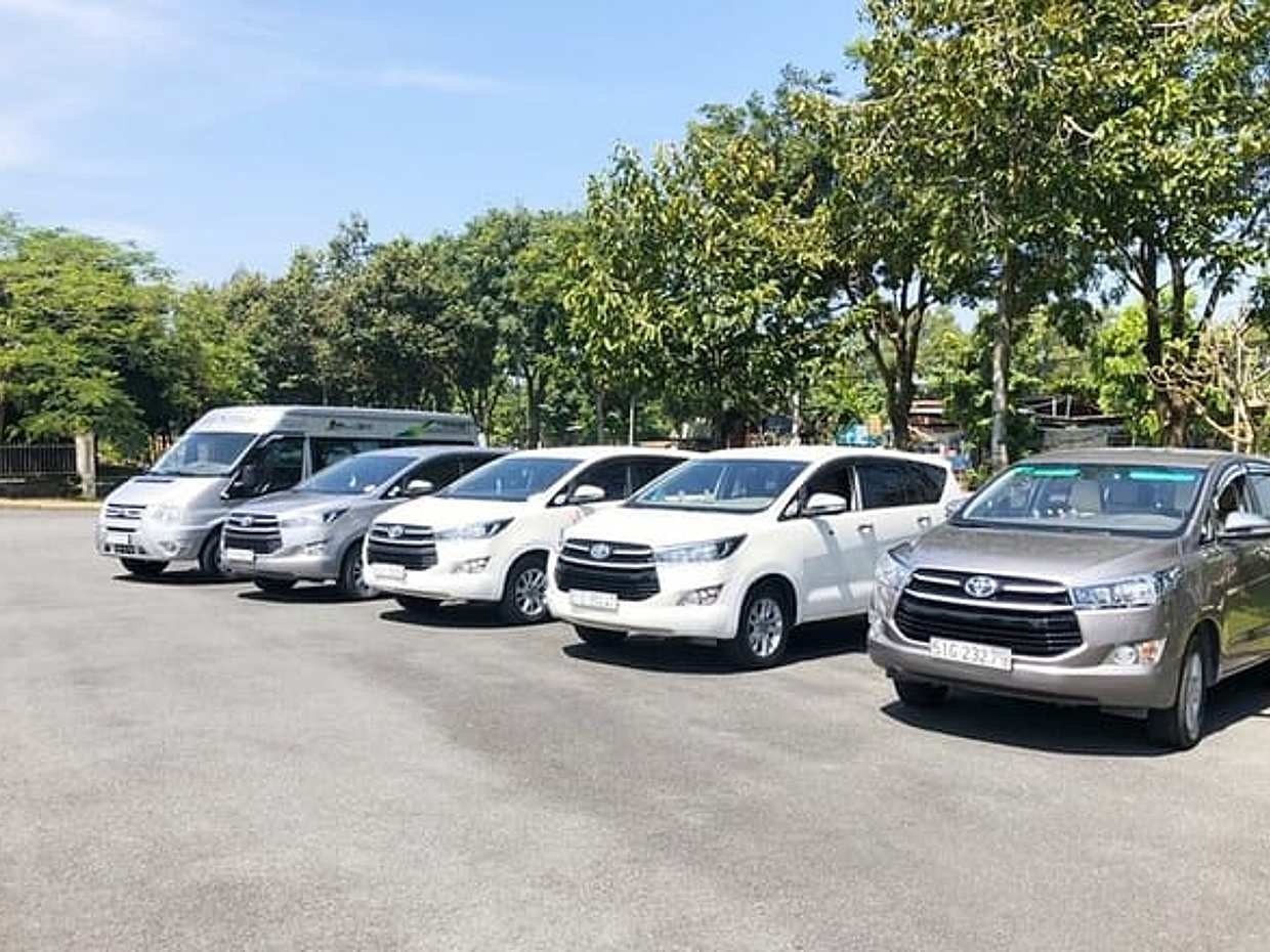 Private Hanoi Airport Transfer (4-7-16 Seats on Request), photo 3