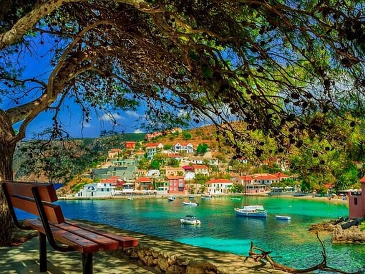 Kefalonia Highlights : Bus tour & Cruise with lunch in Fiscardo , Greece