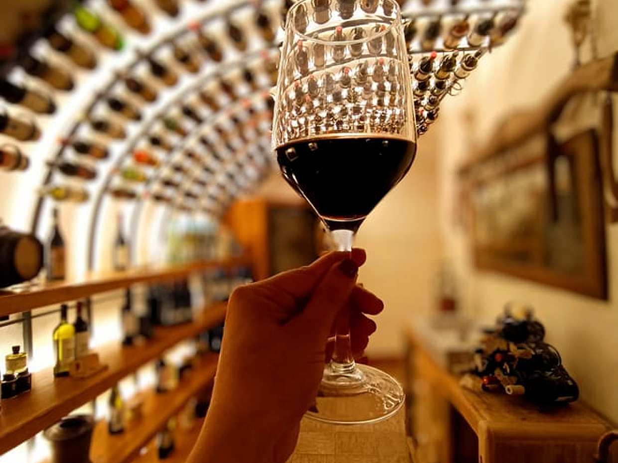 ROME CLASSIC FOOD TASTING WITH 5 WINES PAIRING