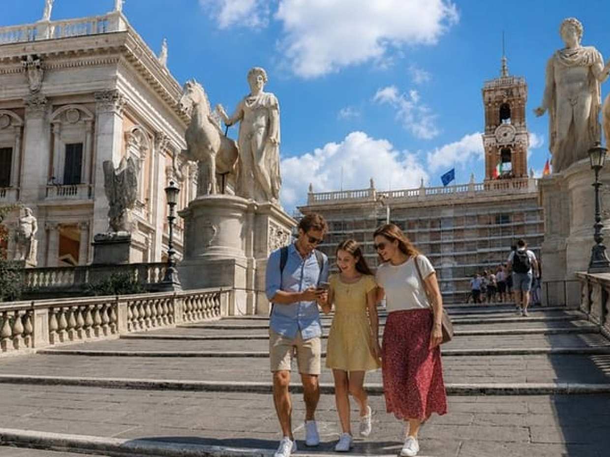 Rome Scavenger Hunt & Highlights Self-Guided Walking Tour