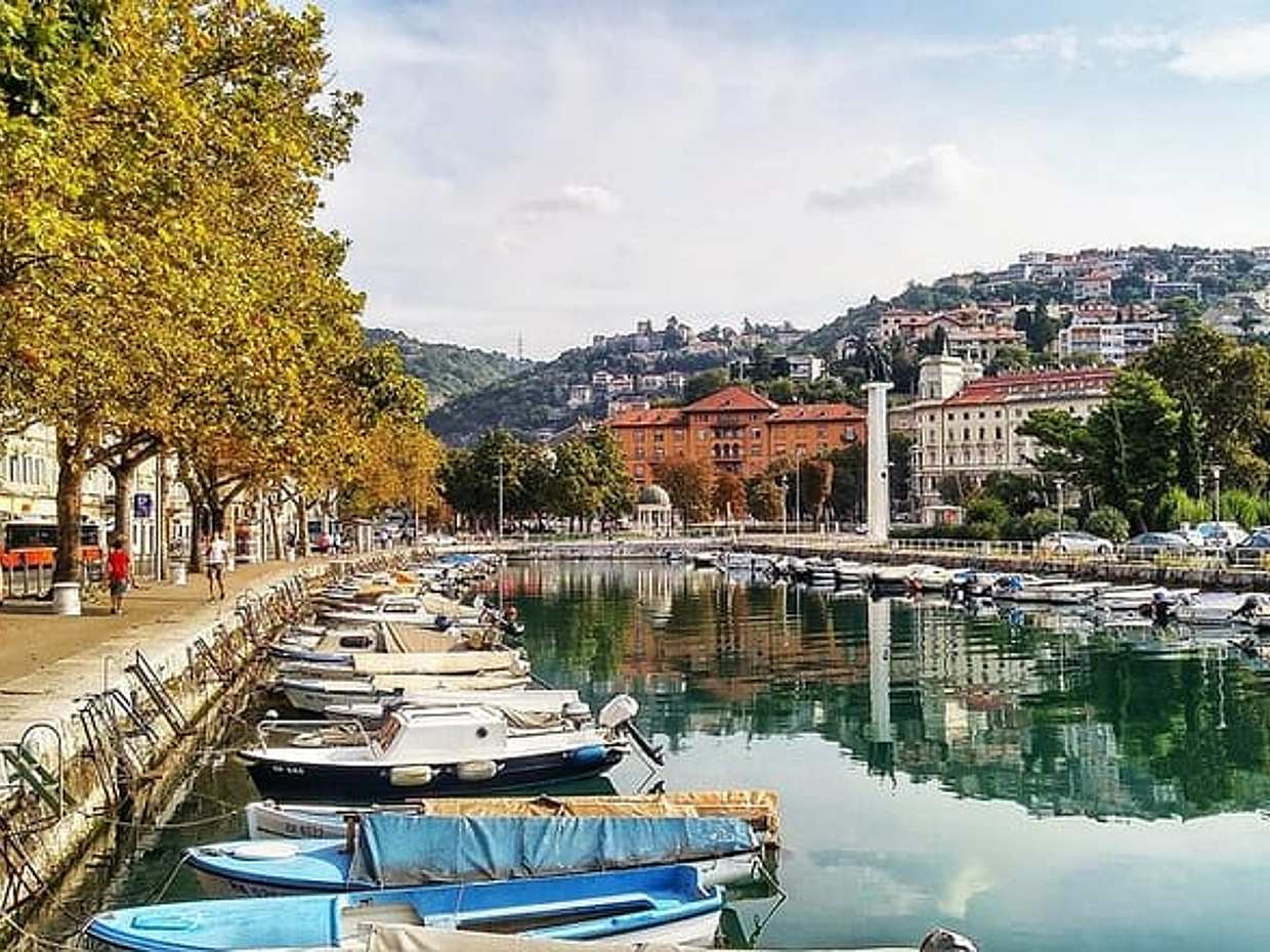 Hırvatistan'da yerel şoför ile Zagreb'den Rijeka'ya özel aktarma