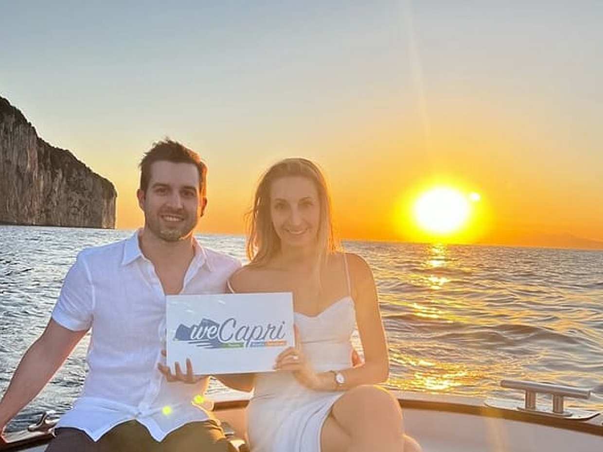 <p>Coucher de soleil et apéritif en bateau en Italie, Marina Grande</p>, photo 5