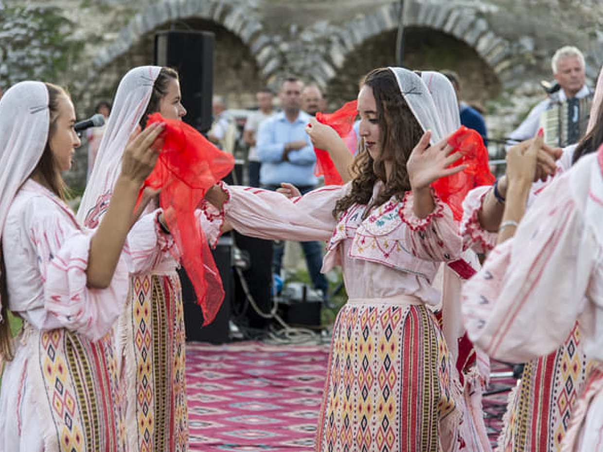 Tour in the stone city of Albania , Gjirokaster - From Saranda, photo 3