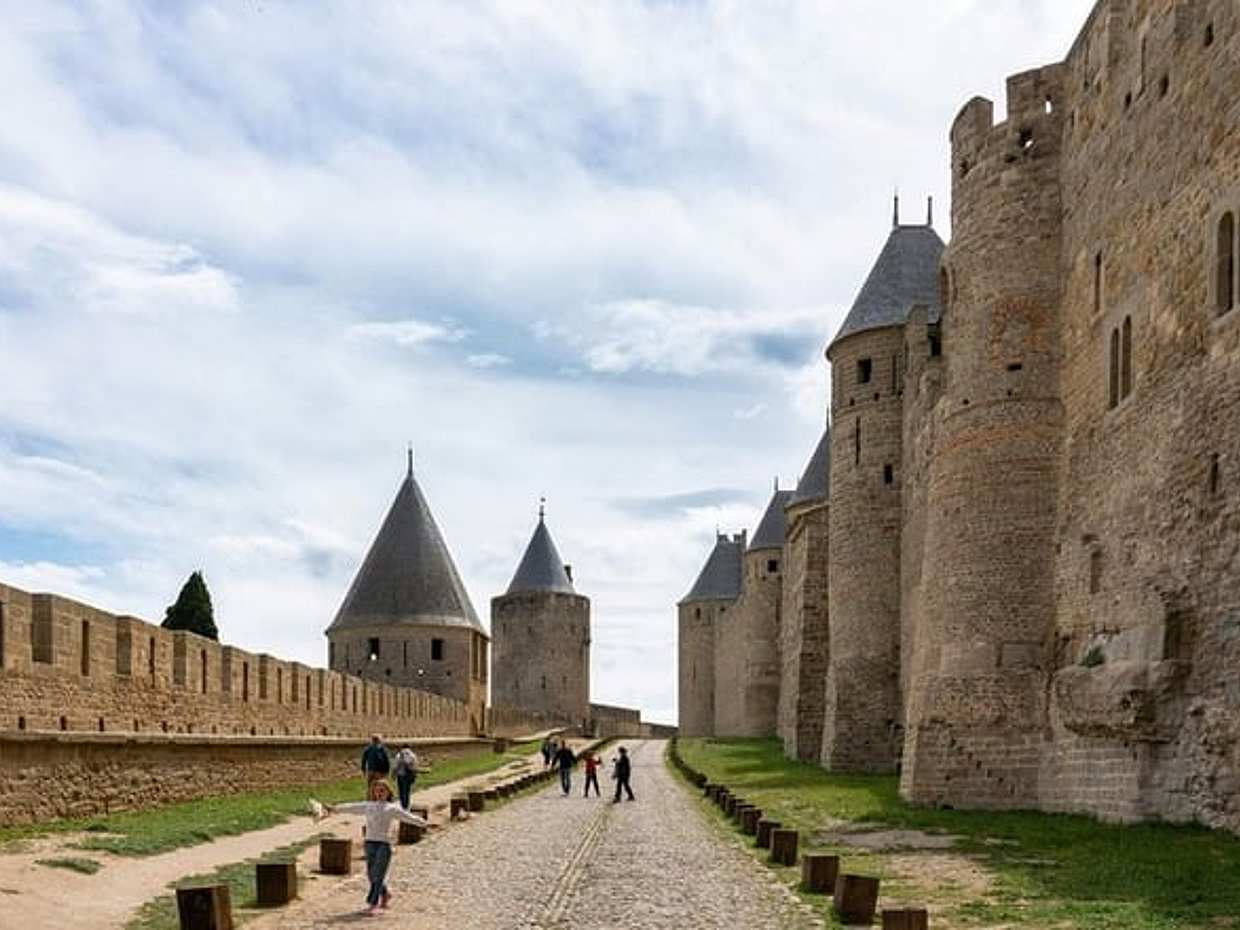 Carcassonne Scavenger Hunt & Highlights Self-Guided Walking Tour, photo 5