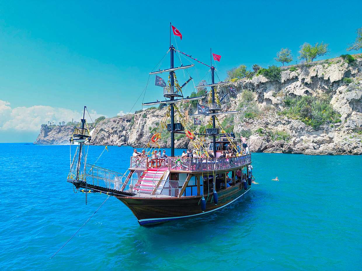 Antalya Relax Boat Tour. Waterfall and Beach Visit, Including Lunch and Non-Alcoholic Beverages in Turkey, Antalya District, photo 3