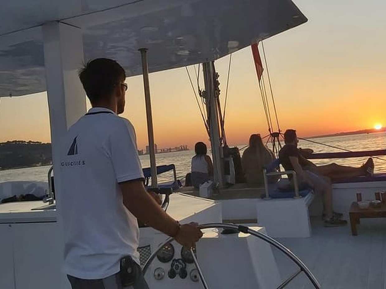 Lisbon Sunset Catamaran Cruise on The Tagus River in Portugal, photo 4