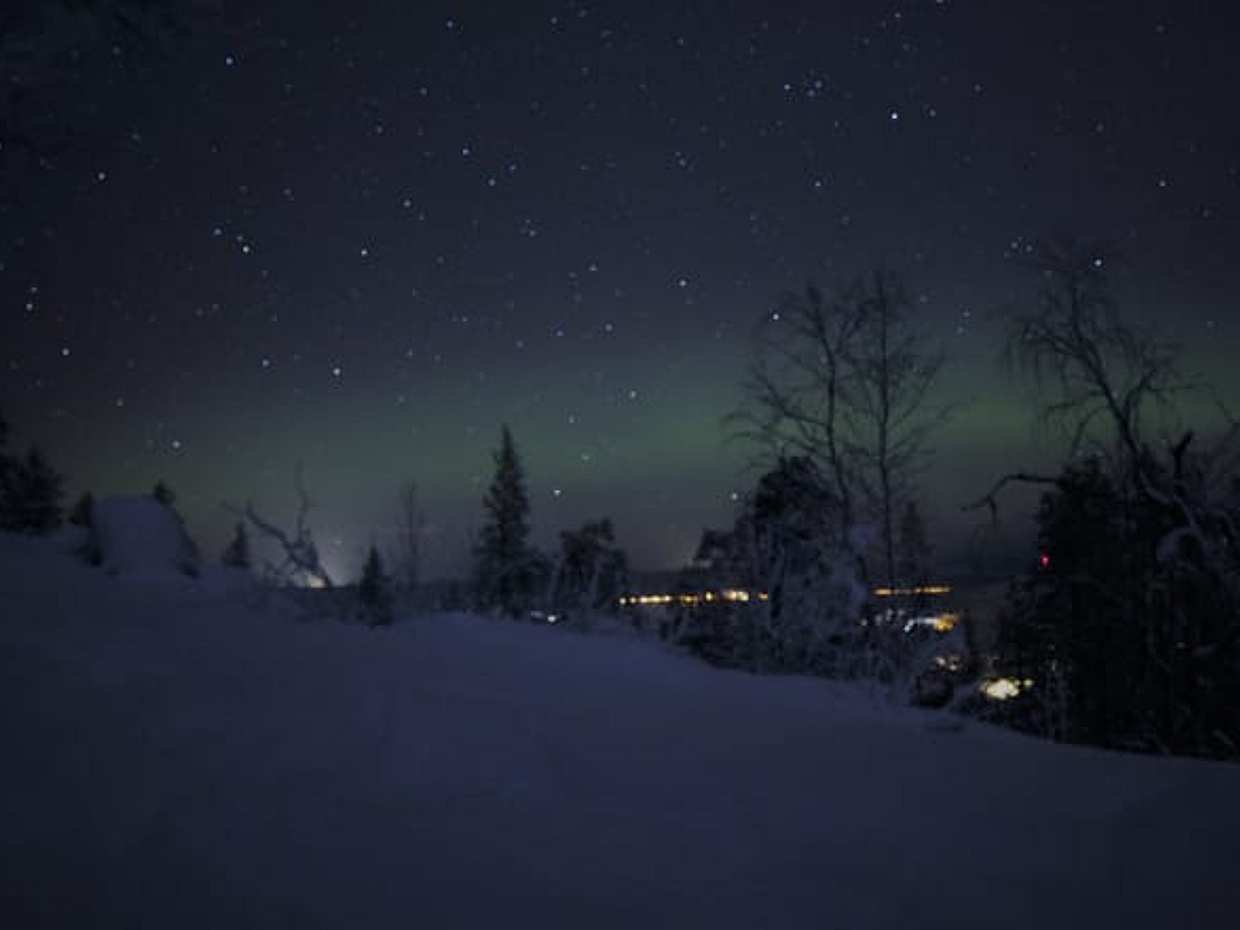 Snowshoeing Under the Auroras, photo 5