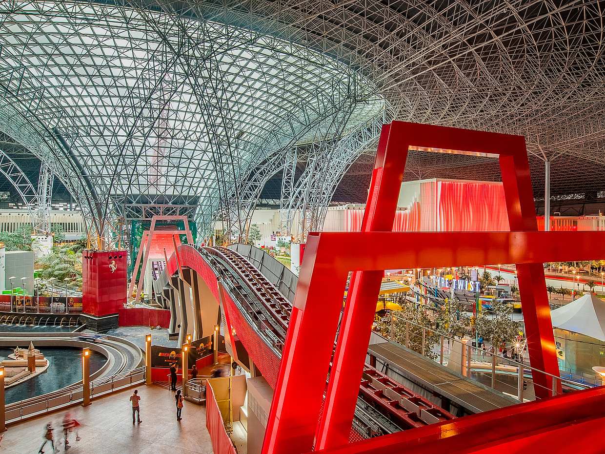 阿布扎比城市之旅，含大清真寺参观和法拉利世界门票，以及在阿拉伯联合酋长国迪拜的私人接送服务。
, photo 5