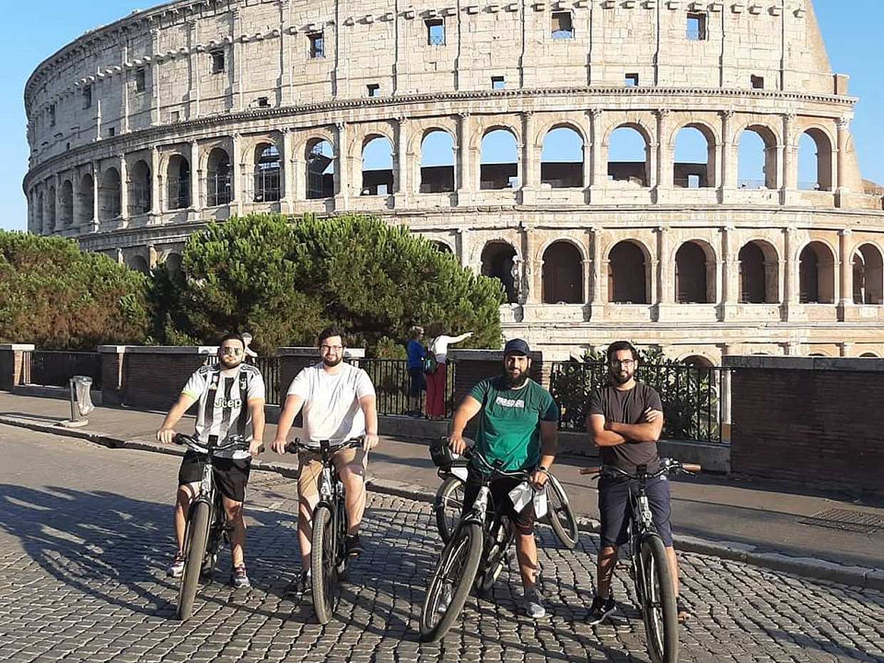 Half-Day WOW Rome Highlights Bike Tour with Skip-the-Line Colosseum Guided Visit in Italy