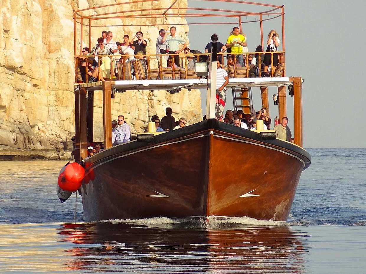 Full-day  Musandam Dibba Dhow Cruise Tour from Dubai in United Arab Emirates, photo 5
