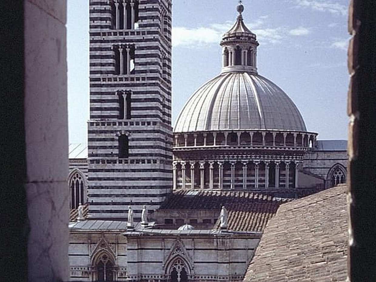 From Rome to San Gimignano and Siena in Italy