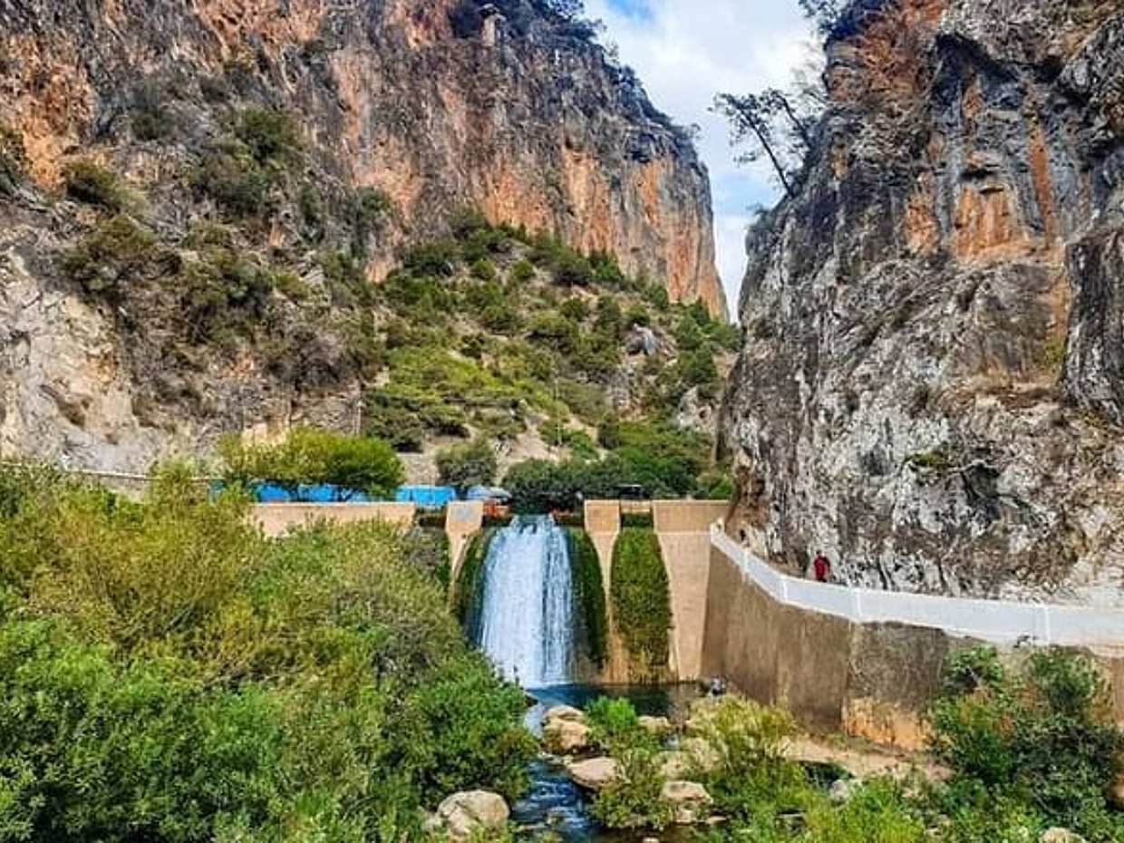 Privé Chefchaouen Tour Afreis vanuit Rabat met Erkende Gids in Marokko
