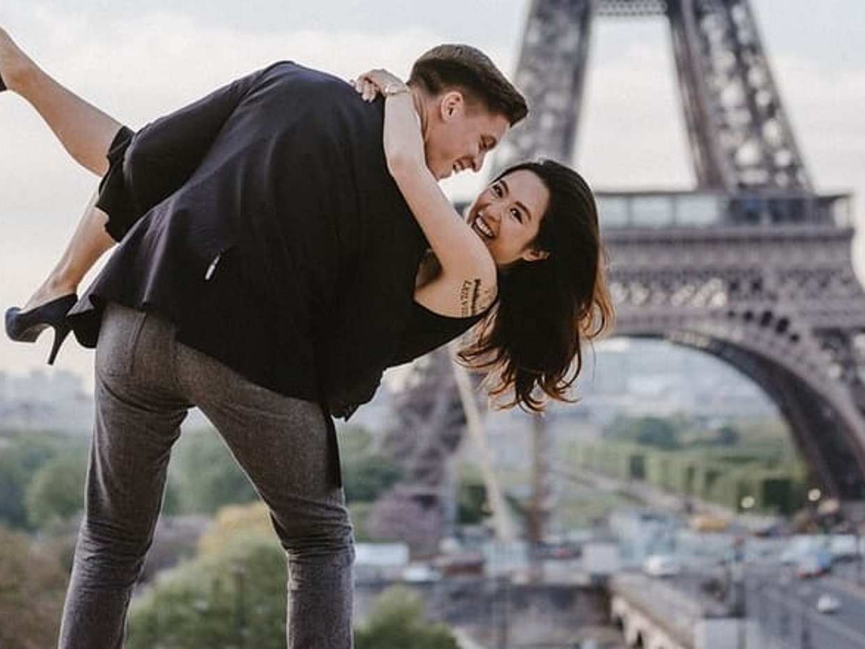 Romantic VIP Photoshoot in Paris with Champagne & Private Transfers