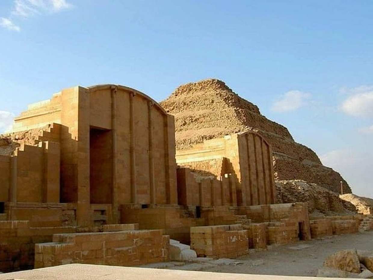 VIP Private Tour Giza Pyramids Saqqara Memphis All Inclusive, photo 2