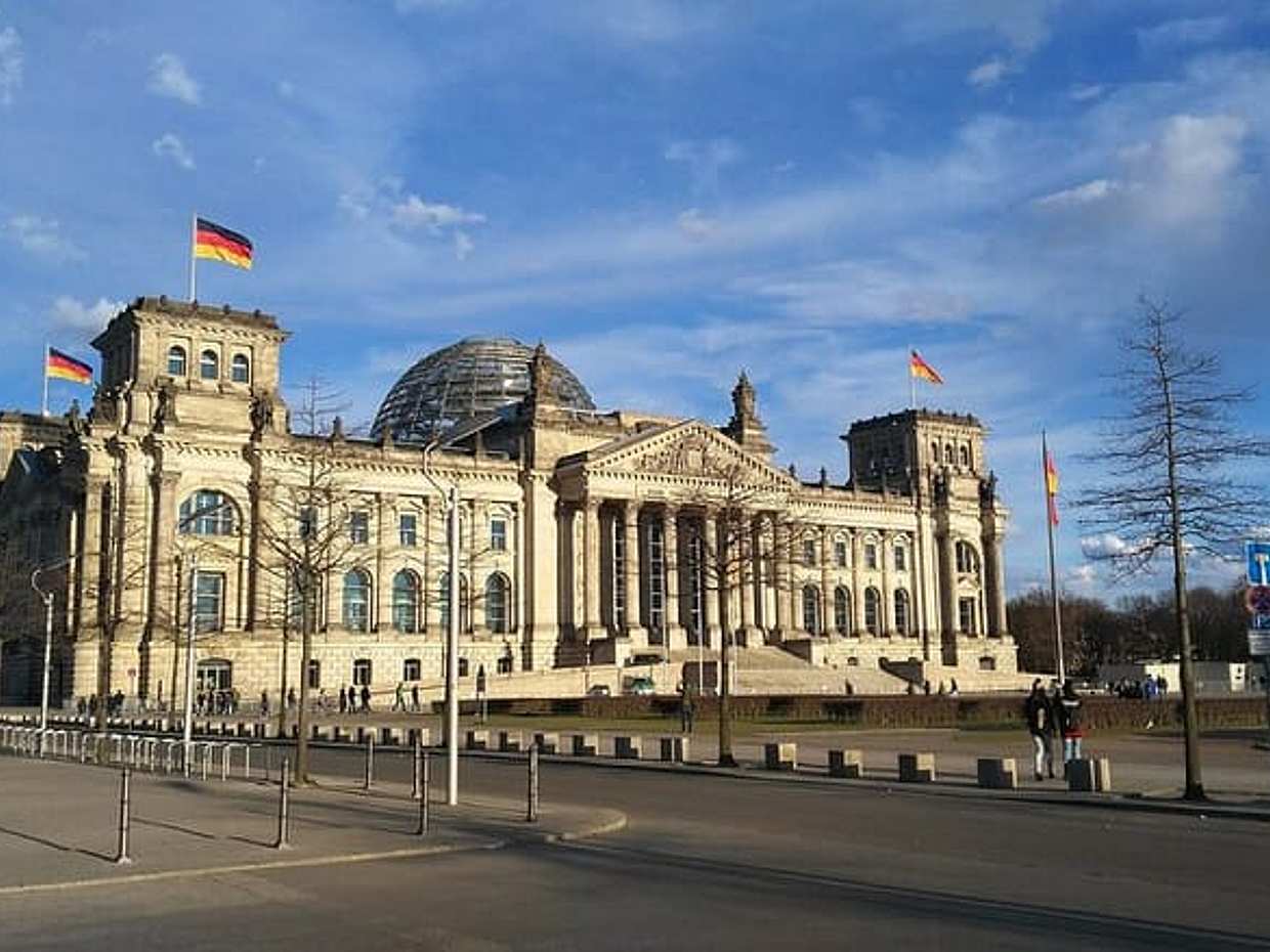 Özel Transfer: Hamburg'dan Berlin'e, Almanya İçinde 2 Saatlik Bir Duraklama ile, photo 2