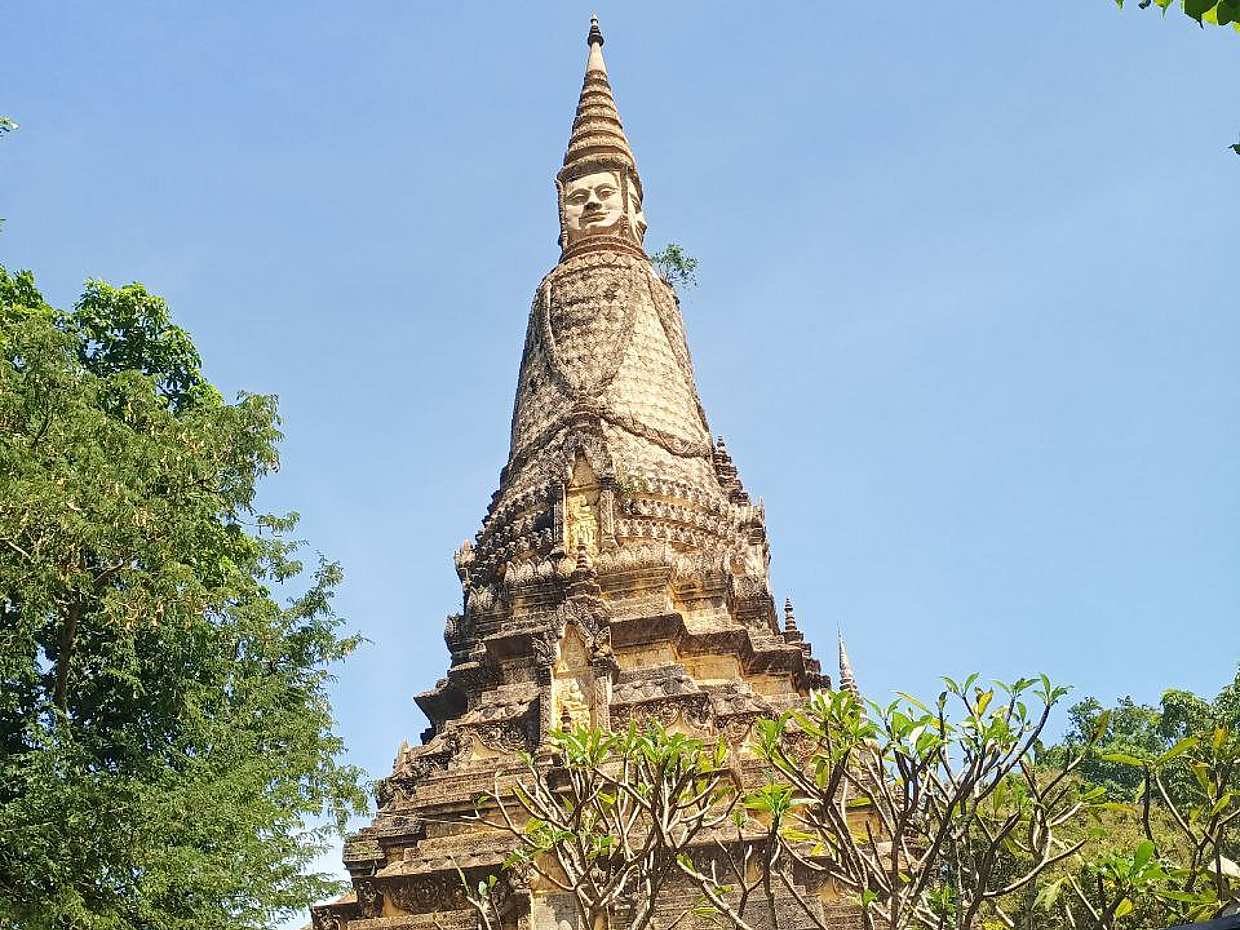 Private Tour to Udong Hill & Sunset Cruise on Mekong River in Cambodia, Phnom Penh, photo 3