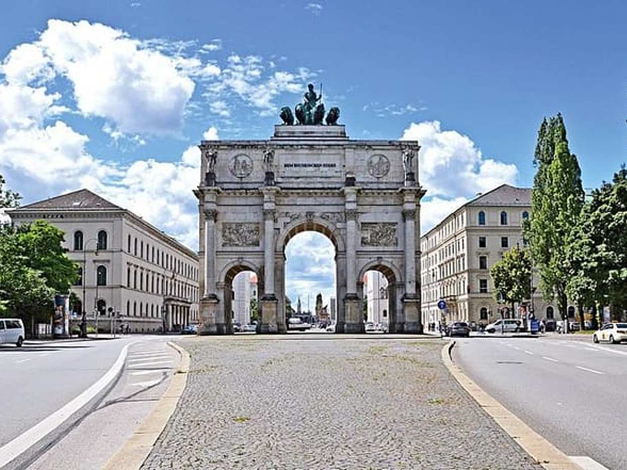 Private Transfer from Nuremberg Dock to Munich, Hotel-to-hotel in Germany, photo 2