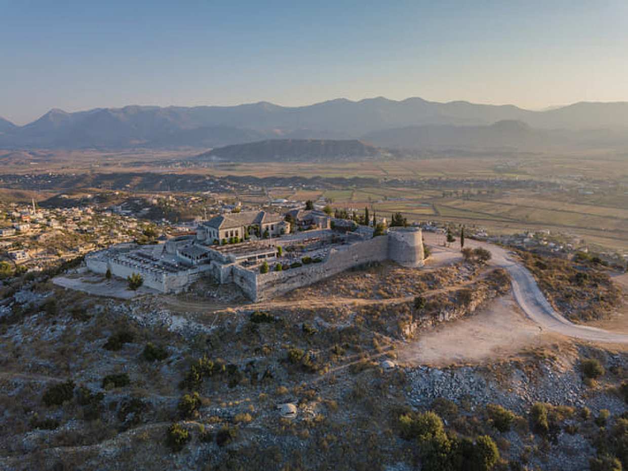 Saranda walking tour with history and archeology: half day panoramic tour in Albania, Sarandë, photo 2