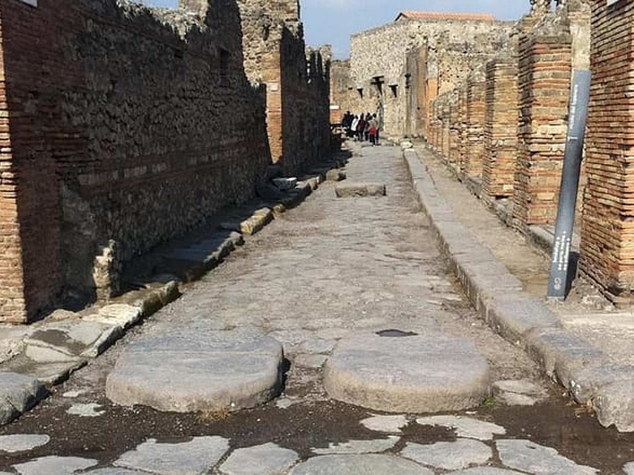 Day Trip from Rome to Pompeii in Italy, photo 5