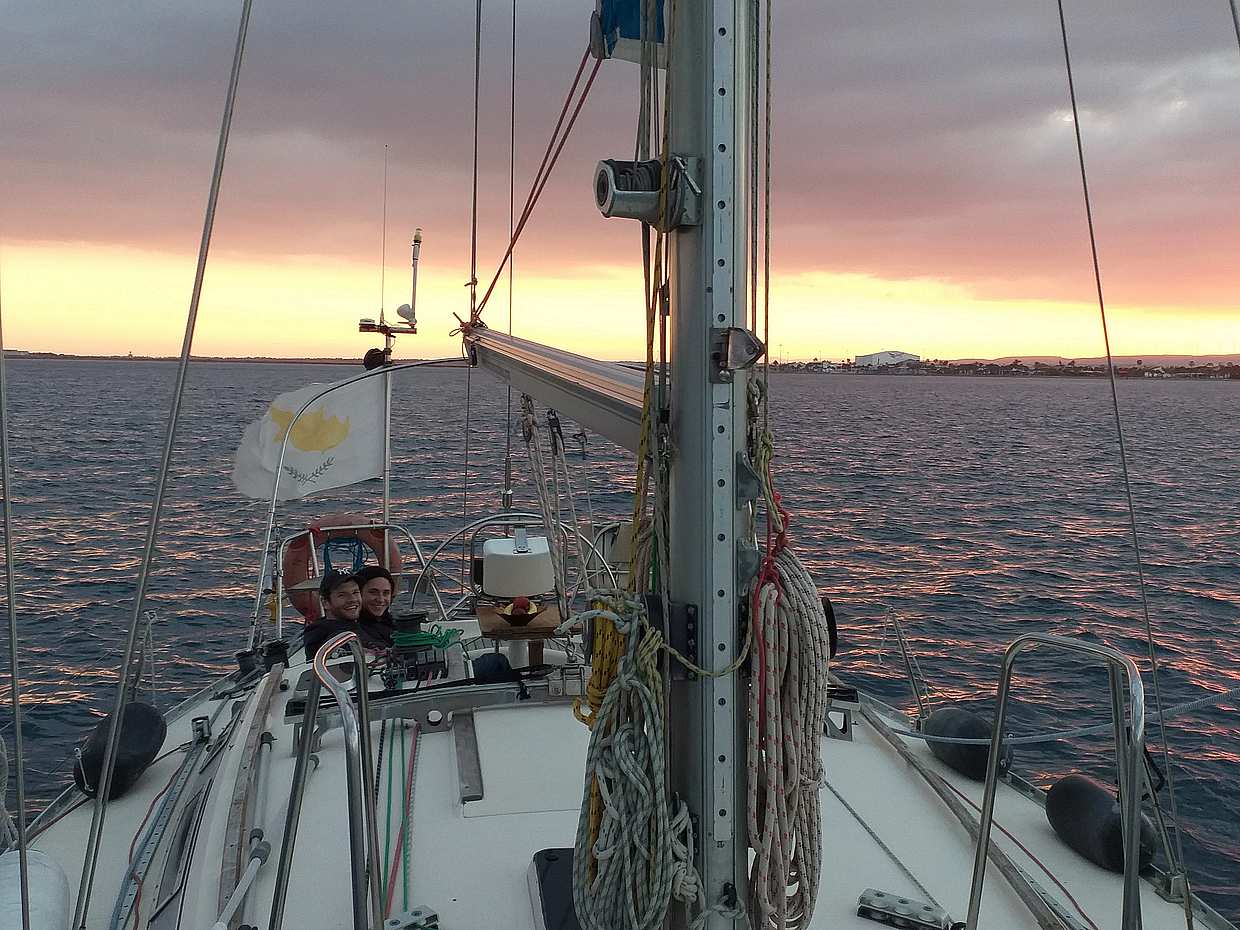 Croisière privée au coucher du soleil avec champagne à bord du voilier Koursaros à Chypre, Limassol Croisière au coucher du soleil avec champagne
, photo 3