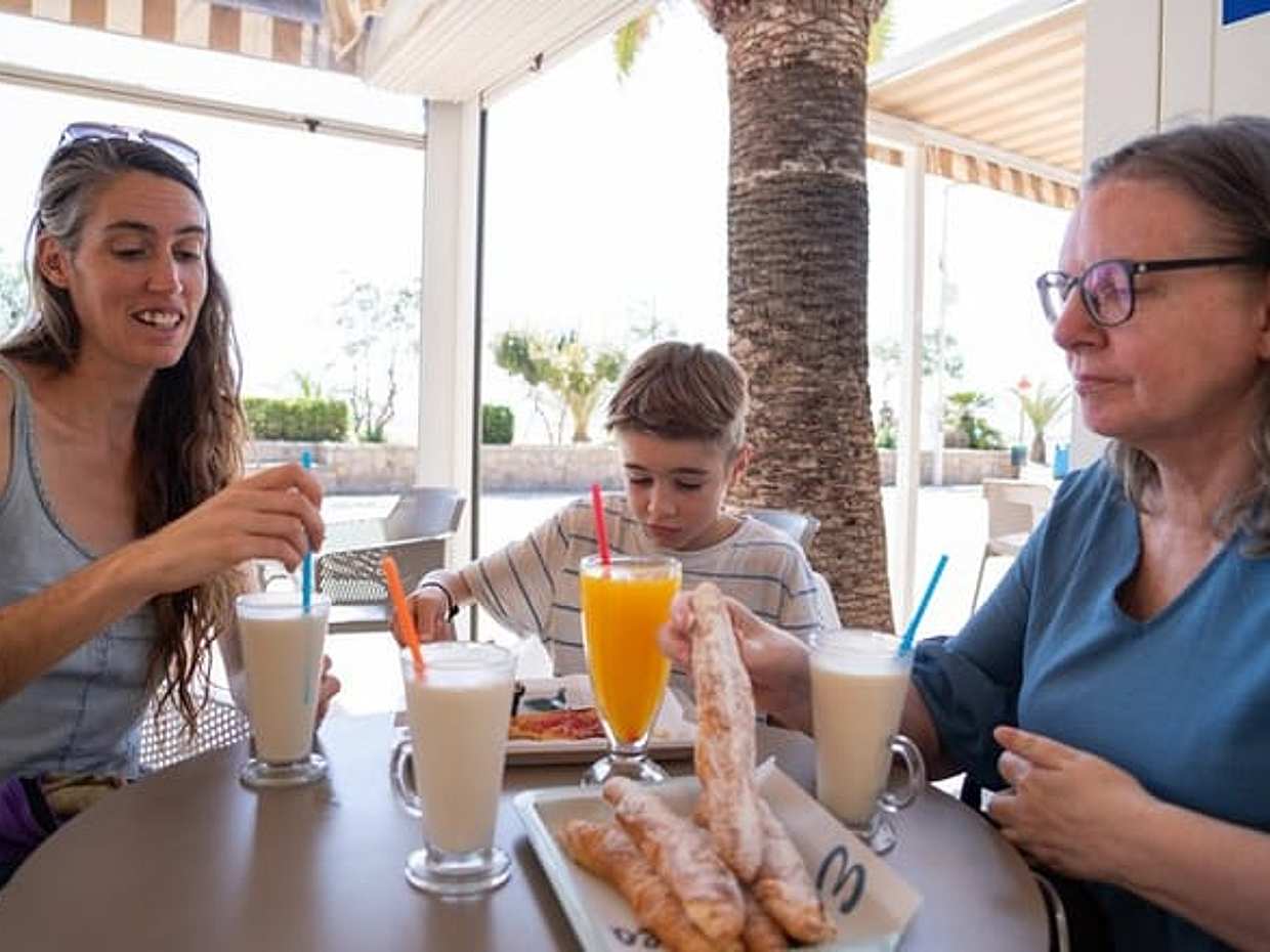 Valencia Private Tour: Old Town, La Lonja de la Seda & Horchata in Spain, photo 3