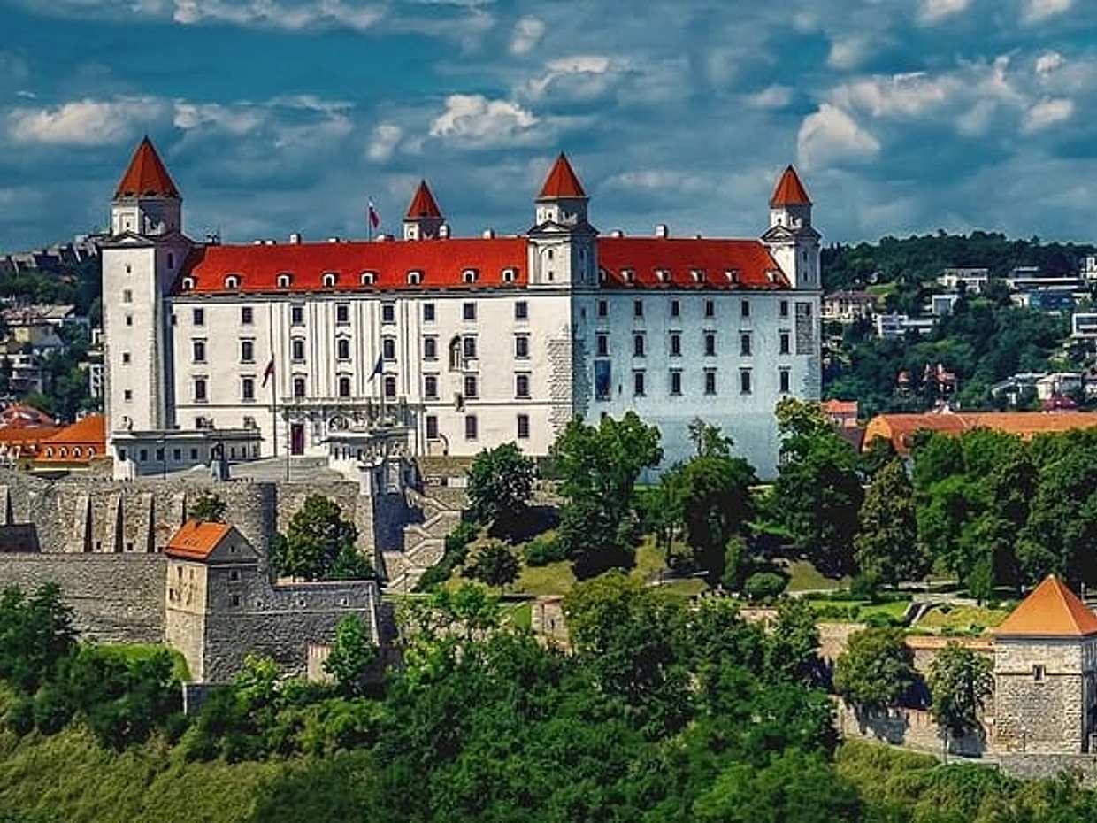 "Tour Privado Viena - Bratislava con Conductor de Habla Inglesa en Eslovaquia"