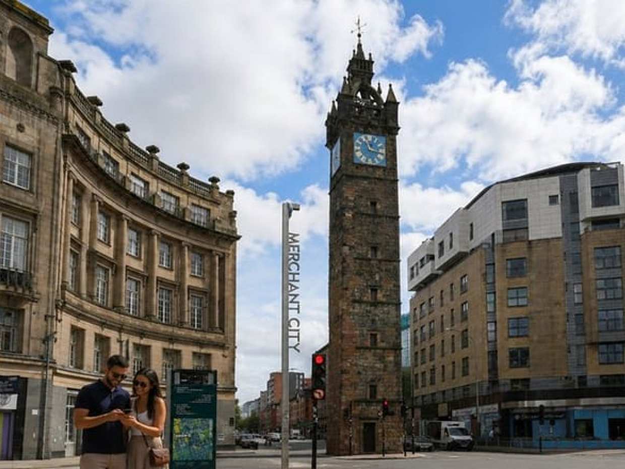 Glasgow Scavenger Hunt & Highlights Self-Guided Walking Tour, photo 2