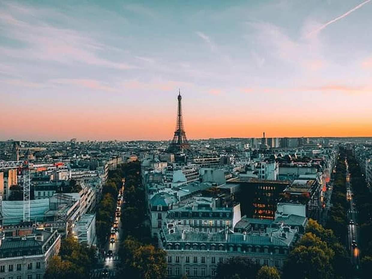 Paris with Photoshoot and Eiffel Summit with Hotel Pickup, photo 4