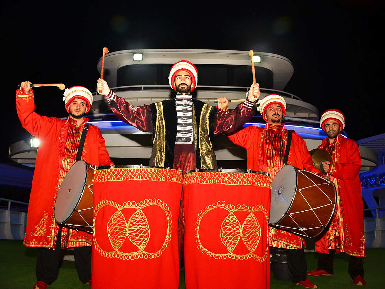 Istanbul Oriental Dinner Cruise with Entertainment in Turkey