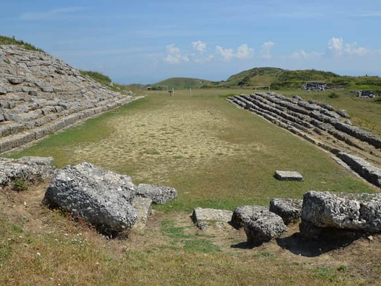 Descubra Vlora e visite o Parque Arqueológico de Amantia, Albânia., photo 2