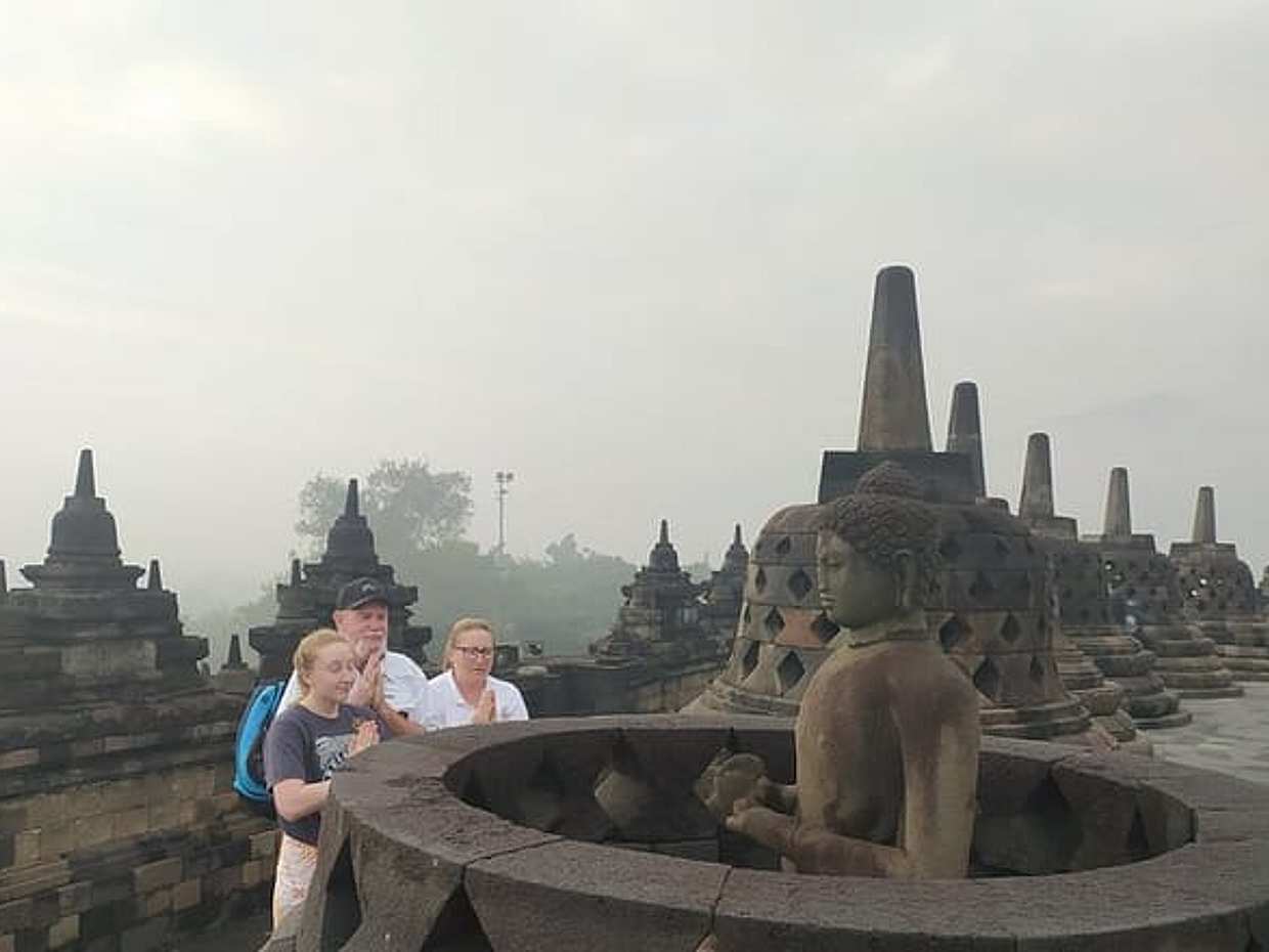 Half day Borobudur temple Climb Up Tour, photo 5