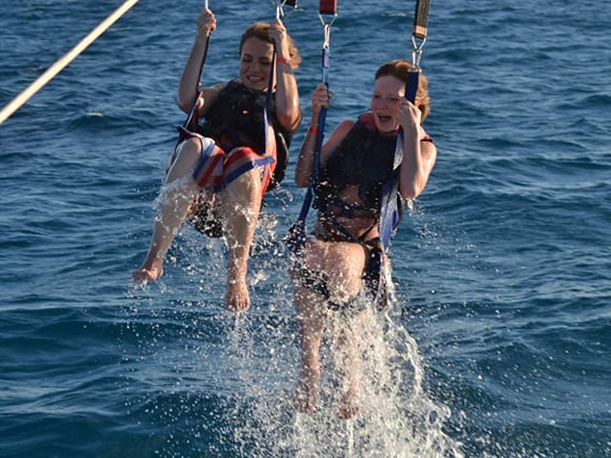 Εμπειρία αλεξίπτωτου πλαγιάς Χουργκάντα Πετάξτε πάνω από την Ερυθρά Θάλασσα στην Αίγυπτο