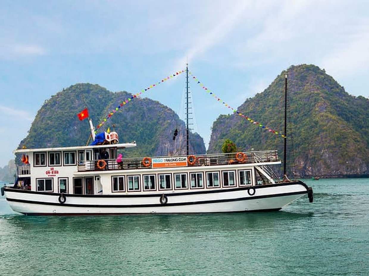 Halong One Day Cruise Tour ( 6 hours cruising on the bay), Vietnam, photo 5