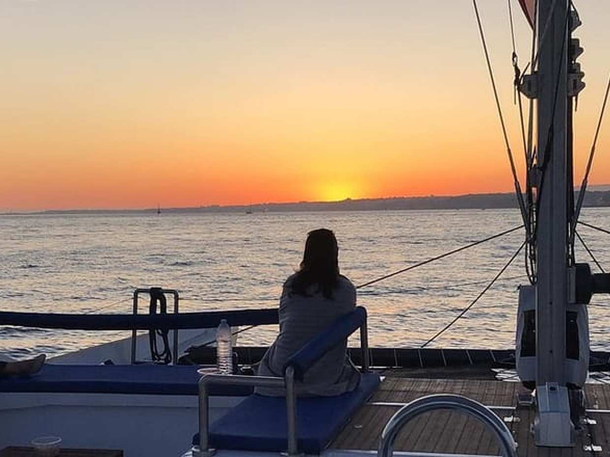 Lisbon Sunset Catamaran Cruise on The Tagus River in Portugal, photo 3