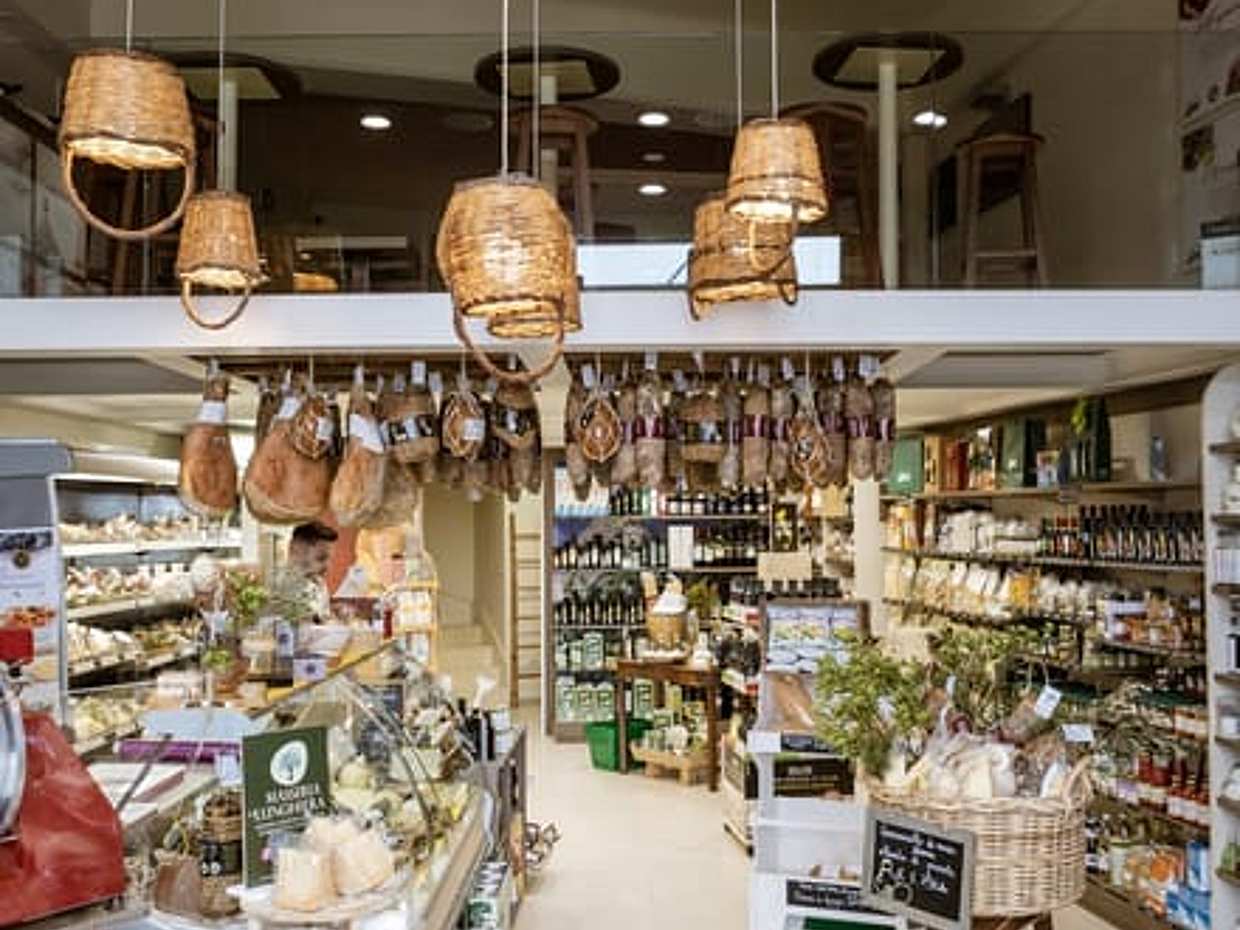 Martina Franca Basic Tasting: Capocollo, Wine & Puglia's Traditions, photo 2