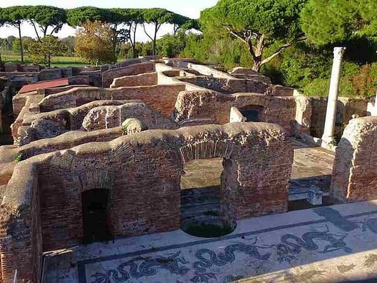From Rome to Ostia Antica in Italy, photo 3