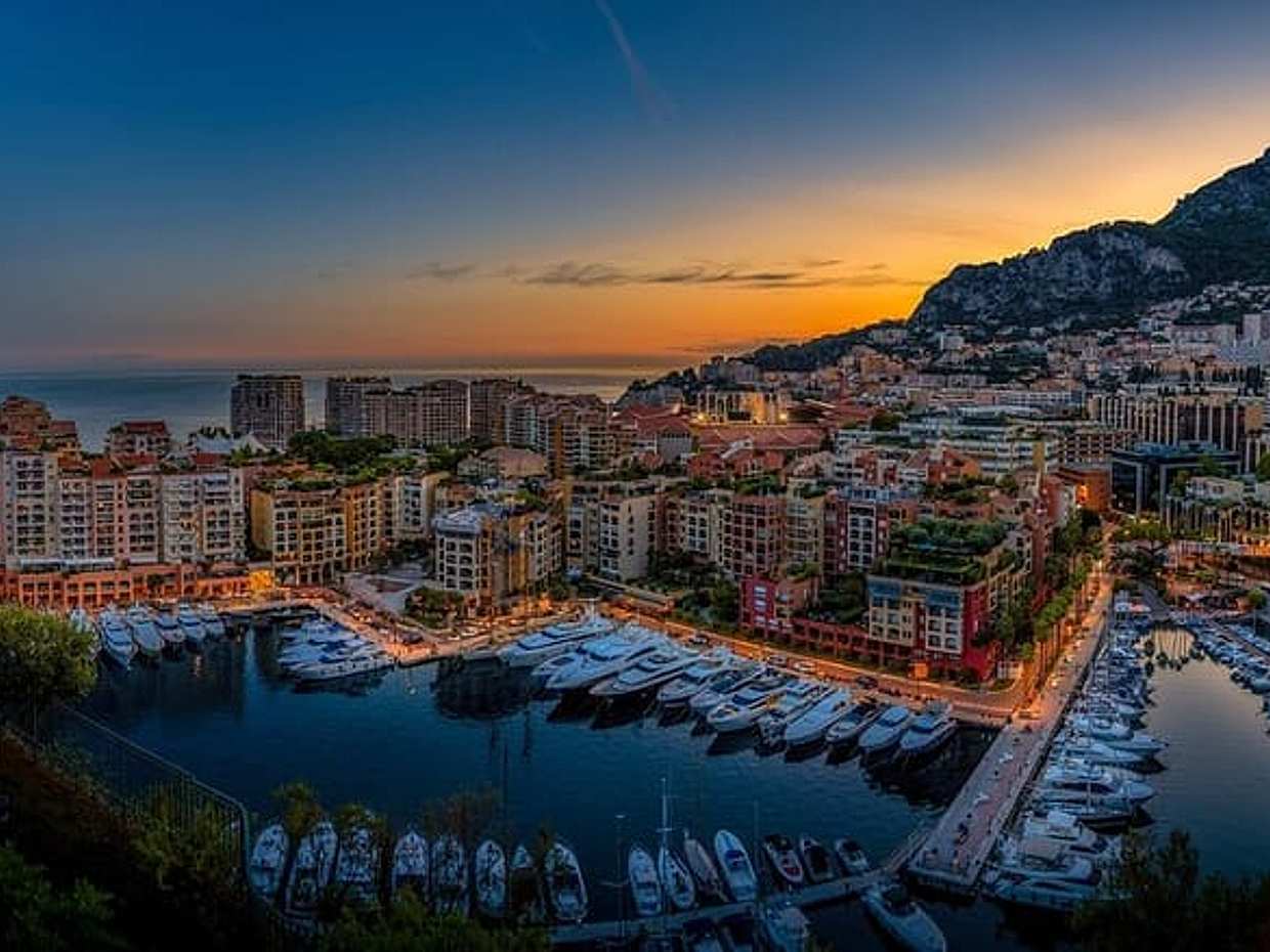 Private Transfer From Lyon To Monaco With a 2 Hour Stop in Nice in France, photo 3
