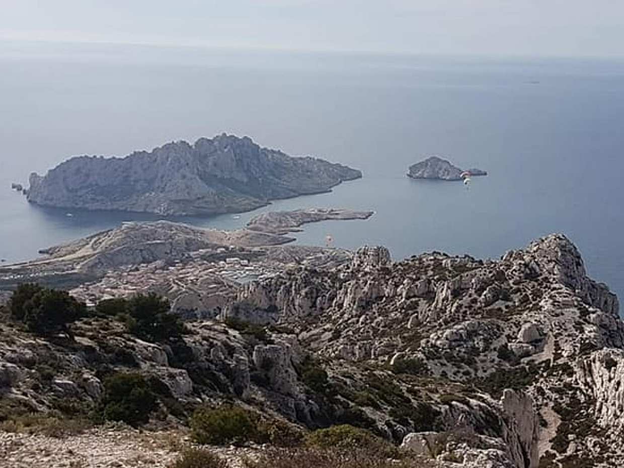 Panoramic hike on Marseille from Les Calanques