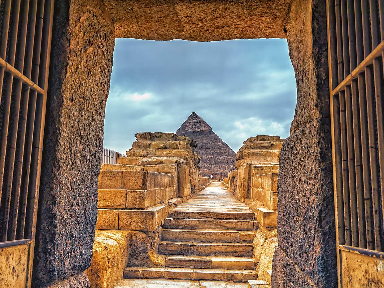 Giza Pyramids Trip with Camel Riding in Cairo, Egypt