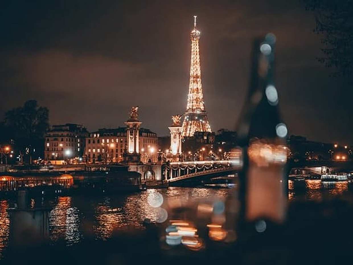 Eiffel Tower Summit with Hotel Pickup & Belleville walking tour, photo 4