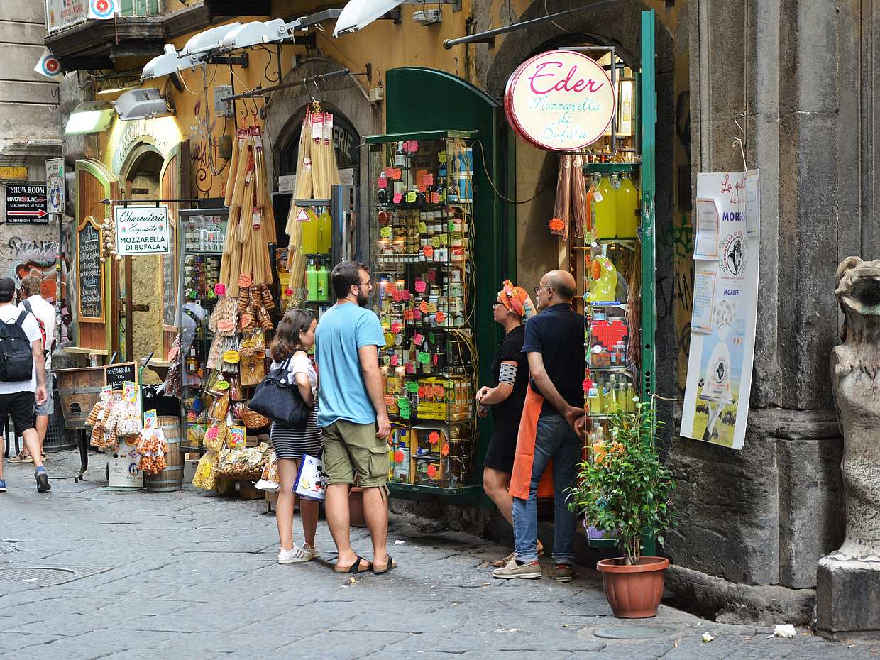 Degustazione di vini e formaggi siciliani a Palermo, Italia, photo 2