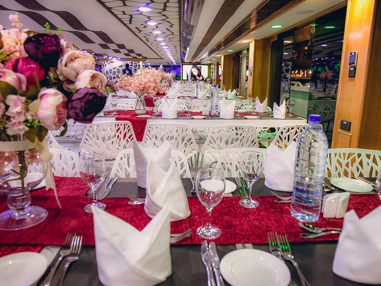 MegaYacht Dinner Cruise Standard Unlimited Drinks in United Arab Emirates, Dubai, photo 5
