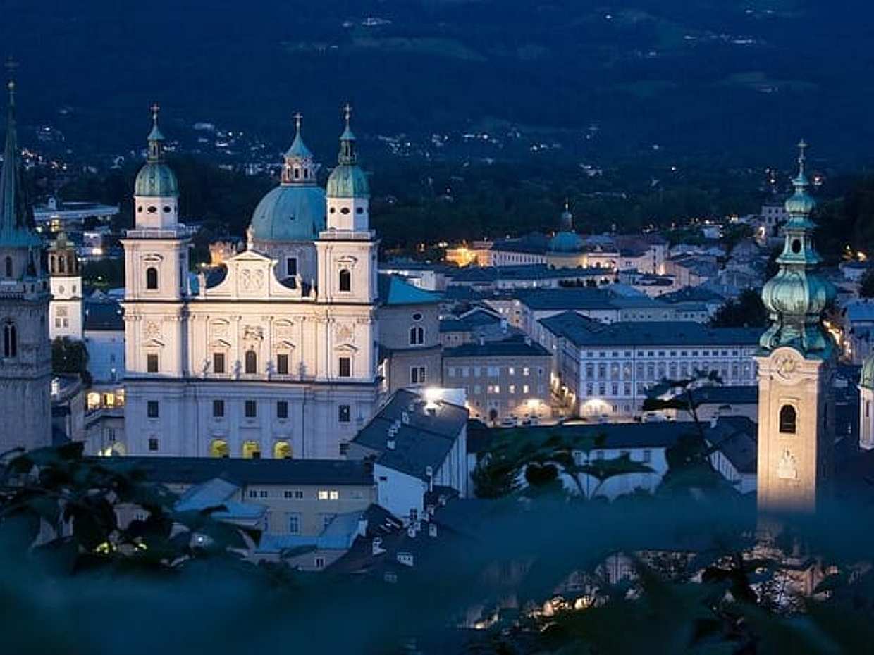 Private Scenic Transfer from Prague to Salzburg with 4h of Sightseeing, photo 2
