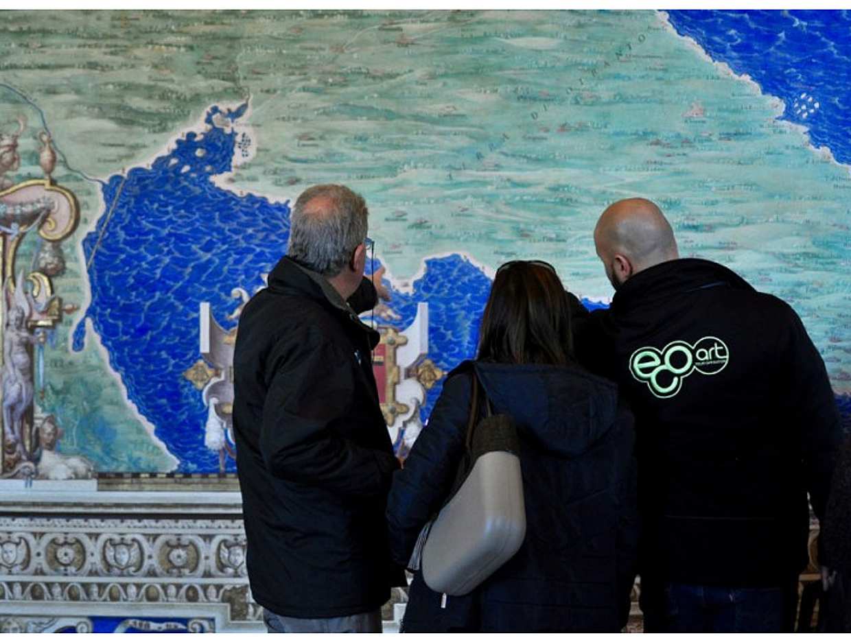 Vatican Museums And Sistine Chapel Skip-The-Line Walking Tour in Rome, Italy, photo 2