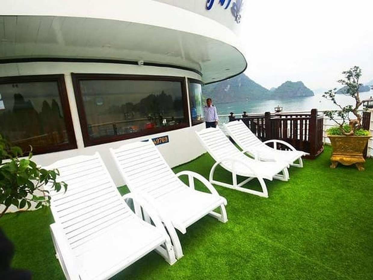 Halong Bay Luxury 3 Days Cruise (2 Nights on Boat - Balcony Cabin) , Vietnam, photo 5