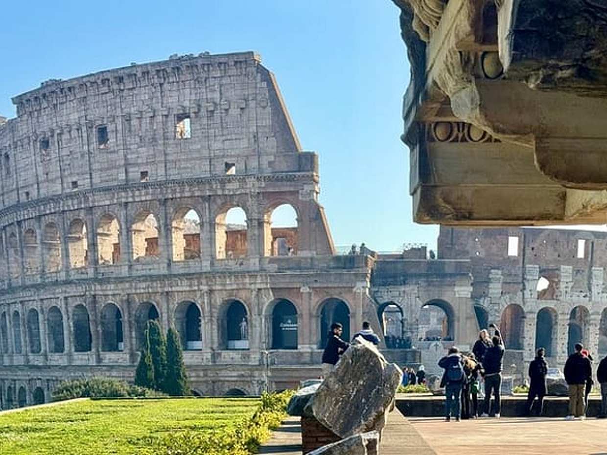 Rome’s Hidden Depths: Colosseum, Ancient City Tour & Underground Tunnels