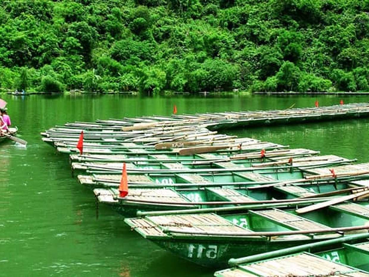 2D1N Discovering Ancient Capital Ninh Binh, photo 2